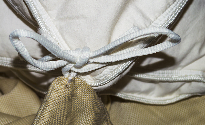 What Goes Inside A Duvet Cover The Duvets How To Stop A Down Comforter From Slipping In Duvet Cover